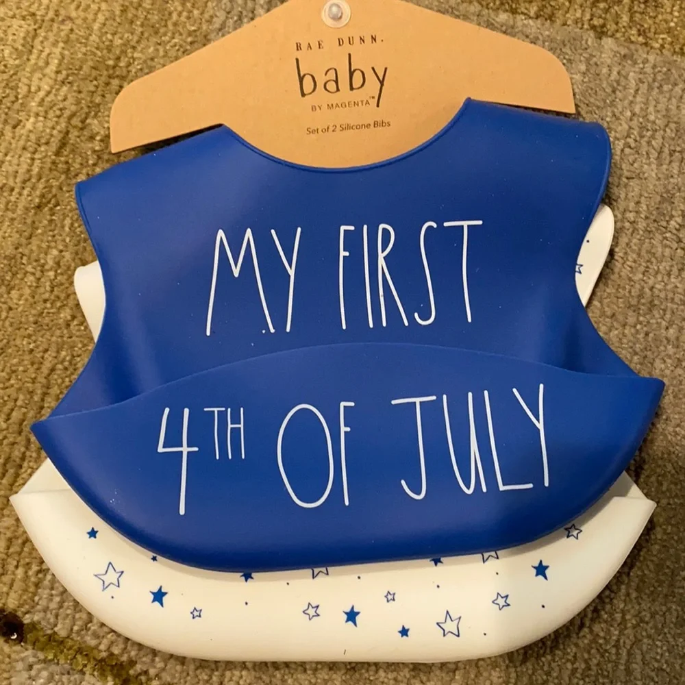 ~Rae Dunn~ “4th of July” Silicone Bib Set